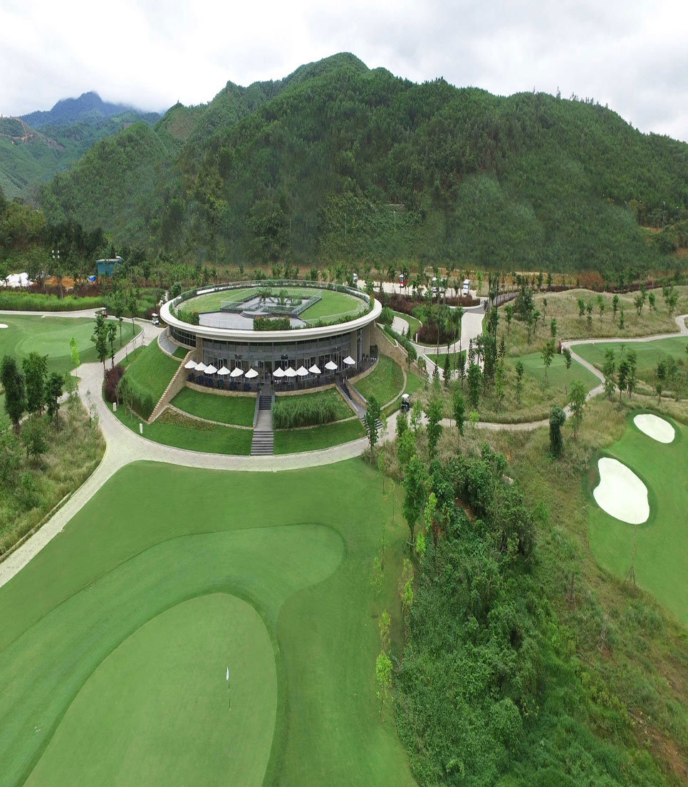 Vietnam Golfplatz QU Ba Na Hills Danang