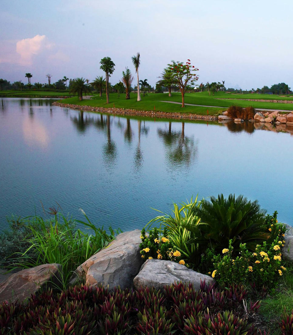 Laos - Lake View Vientiane Golf Club