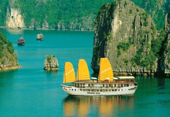 Vietnam - Indochina Sail Cruise Halong Bay 800x600