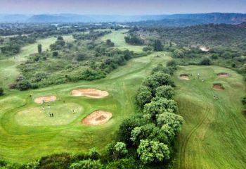 Indien - Golden Greens Golf Course