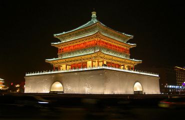 Der Glockenturm bei Nacht, Foto: Wikipedia.de, Markus FL