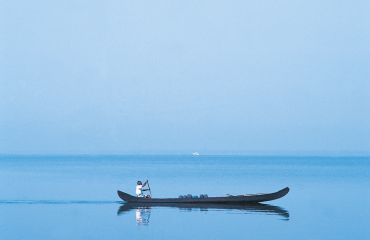 Indien - Mann auf Boot-© pixabay