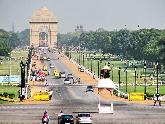 Delhi Rajpath-mit-India-Gate, Foto: Seb & Jen / Wikipedia.de